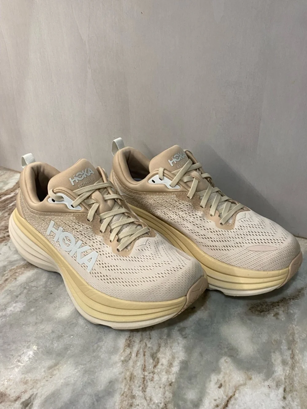 Hoka Bondi 8 Women's 9B Shifting Sand Eggnog Neutral Max Cushion - Picture 1 of 10